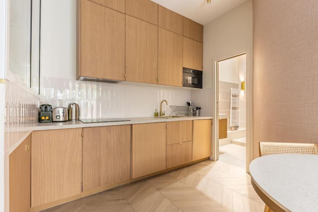 Elegant 4-Star Stay In Central Paris - Suite Apart Экстерьер фото